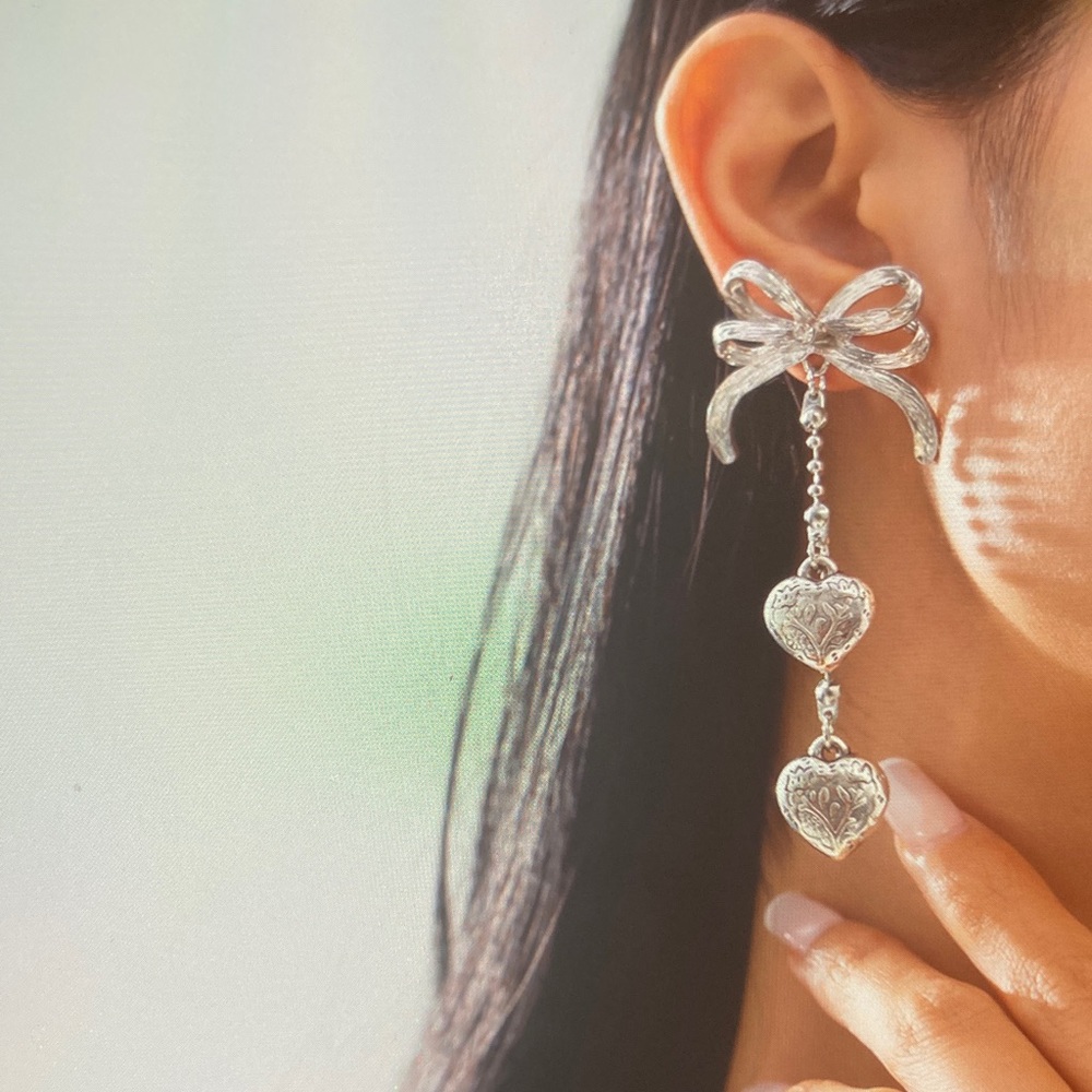Chic Silver Bow and Heart Earrings